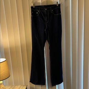 Women’s Levi’s sz 28x32 NWOT!
